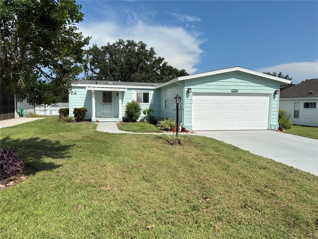 25100 PINE HILL, LEESBURG, FL 34748