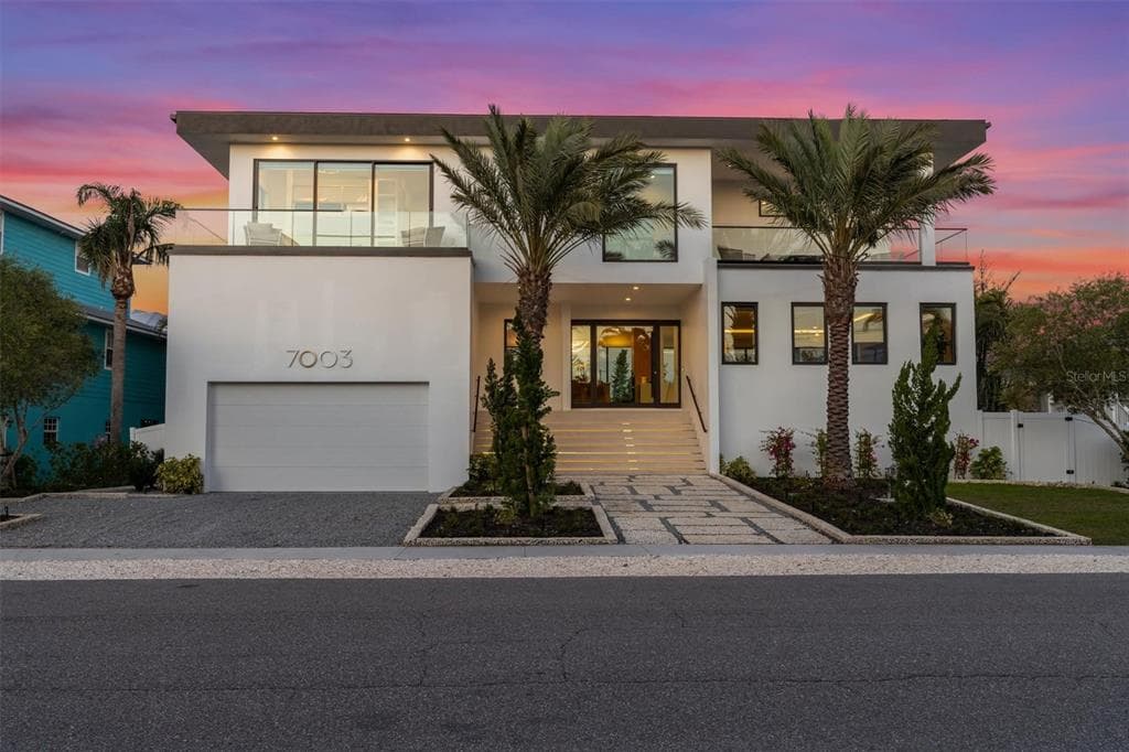7003 HOLMES BOULEVARD, HOLMES BEACH, FL 34217
