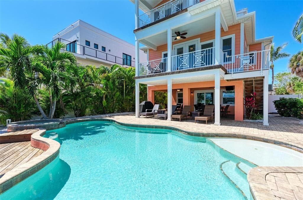 203 N HARBOR DRIVE, HOLMES BEACH, FL 34217
