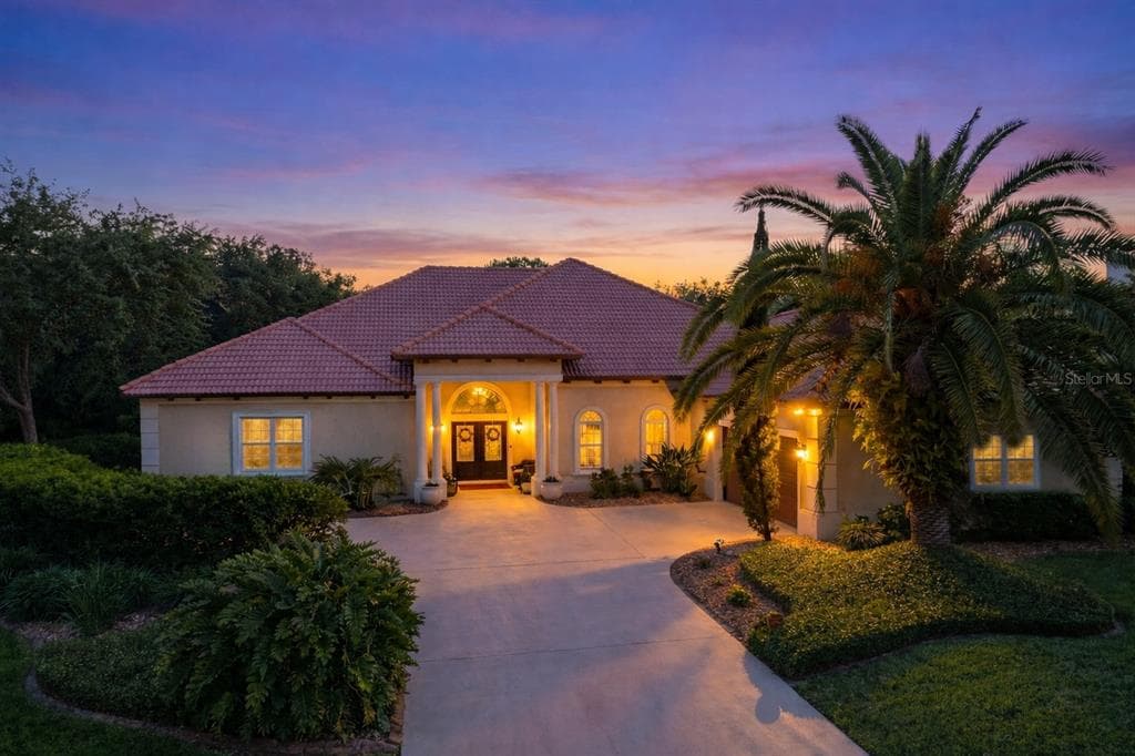 8 RUE RENOIR, PALM COAST, FL 32137