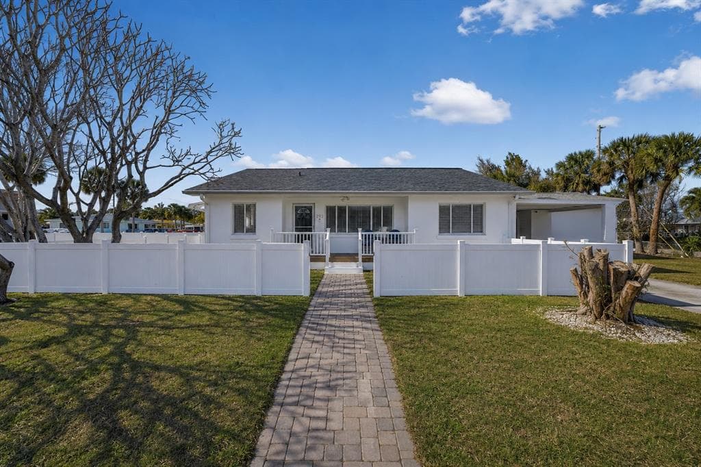 292 42ND AVENUE, ST PETE BEACH, FL 33706