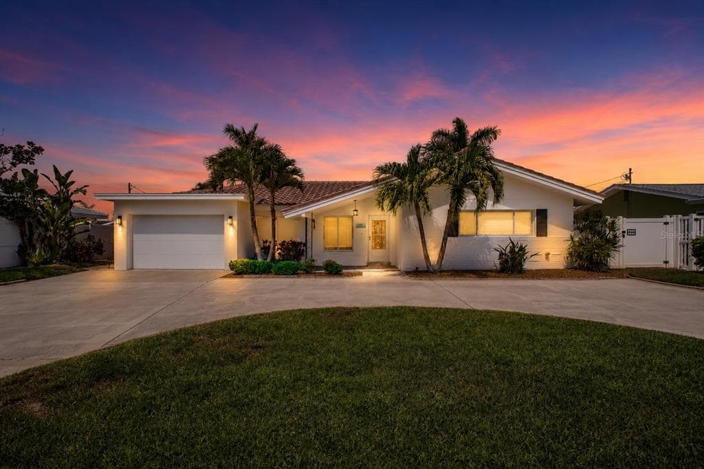 2220 E VINA DEL MAR BOULEVARD, ST PETE BEACH, FL 33706