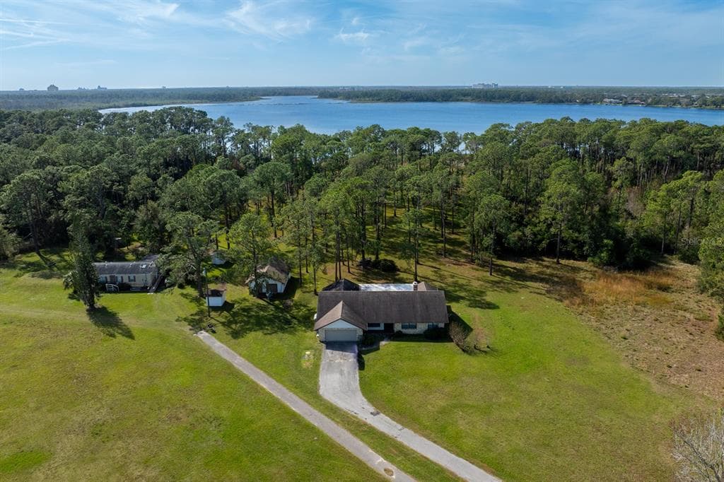 8822 WINTER GARDEN VINELAND ROAD, ORLANDO, FL 32836