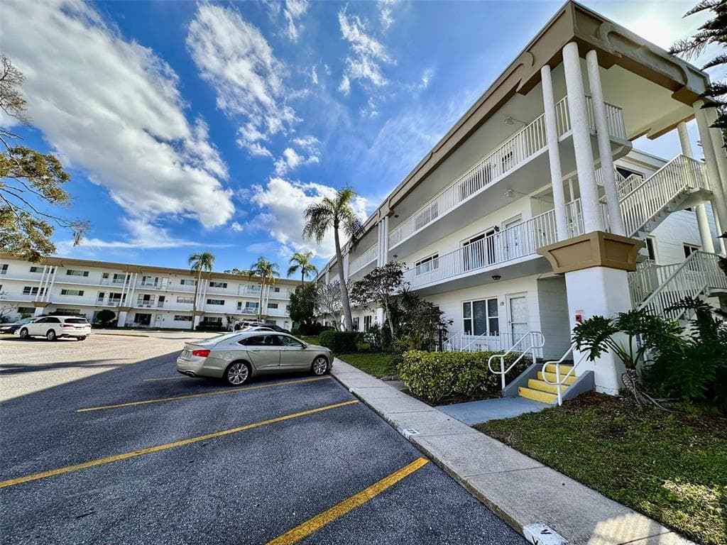 2431 CANADIAN WAY # 37, CLEARWATER, FL 33763