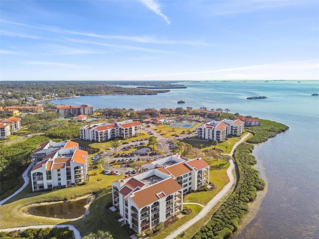 301 MARINER DRIVE # 301, TARPON SPRINGS, FL 34689