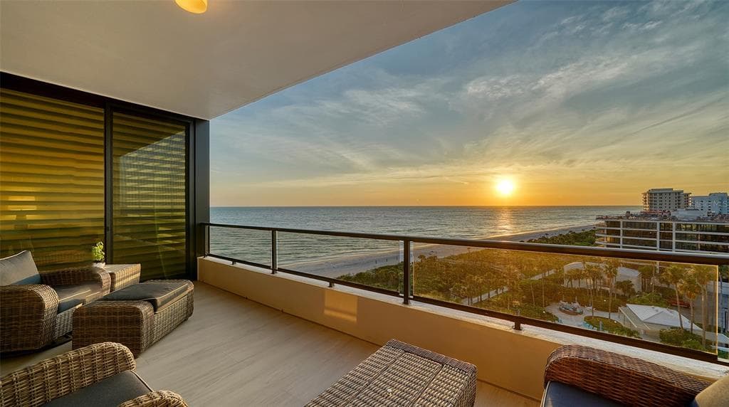 535 SANCTUARY DRIVE # C807, LONGBOAT KEY, FL 34228