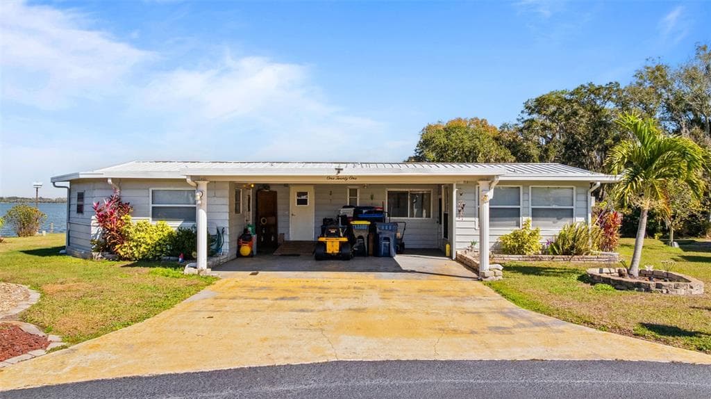 121 BONNIE DRIVE, AUBURNDALE, FL 33823