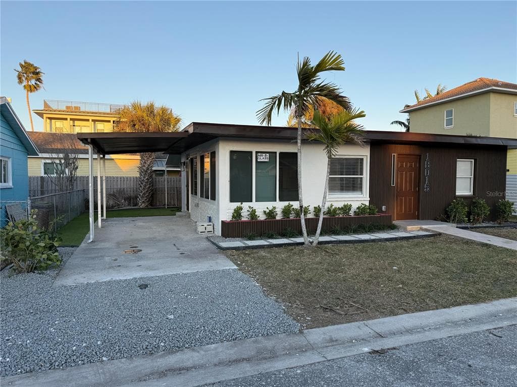 18015 2ND STREET E, REDINGTON SHORES, FL 33708