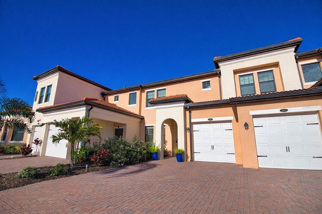 10042 CROOKED CREEK DRIVE # 102, VENICE, FL 34293