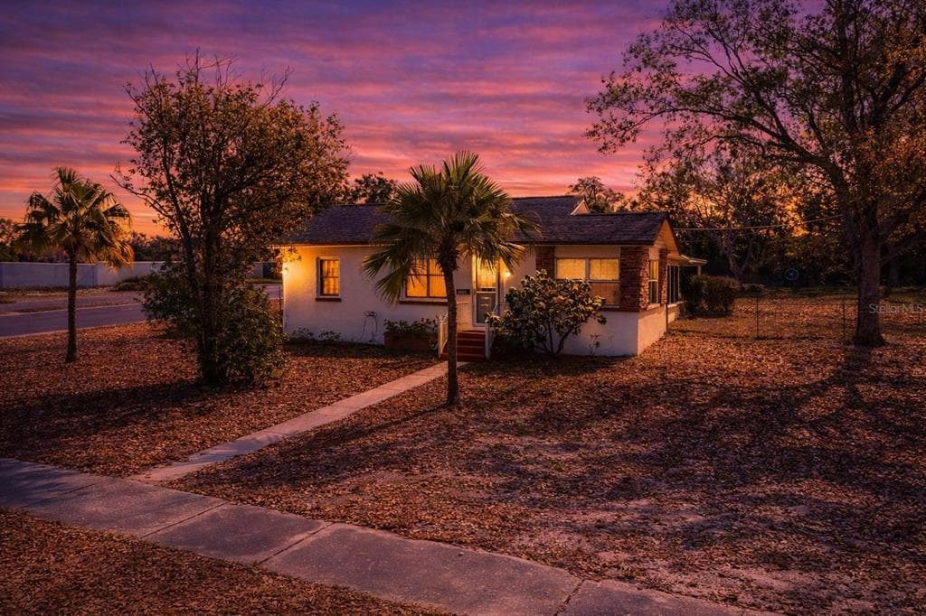 1240 DRUID CIRCLE, LAKE WALES, FL 33853