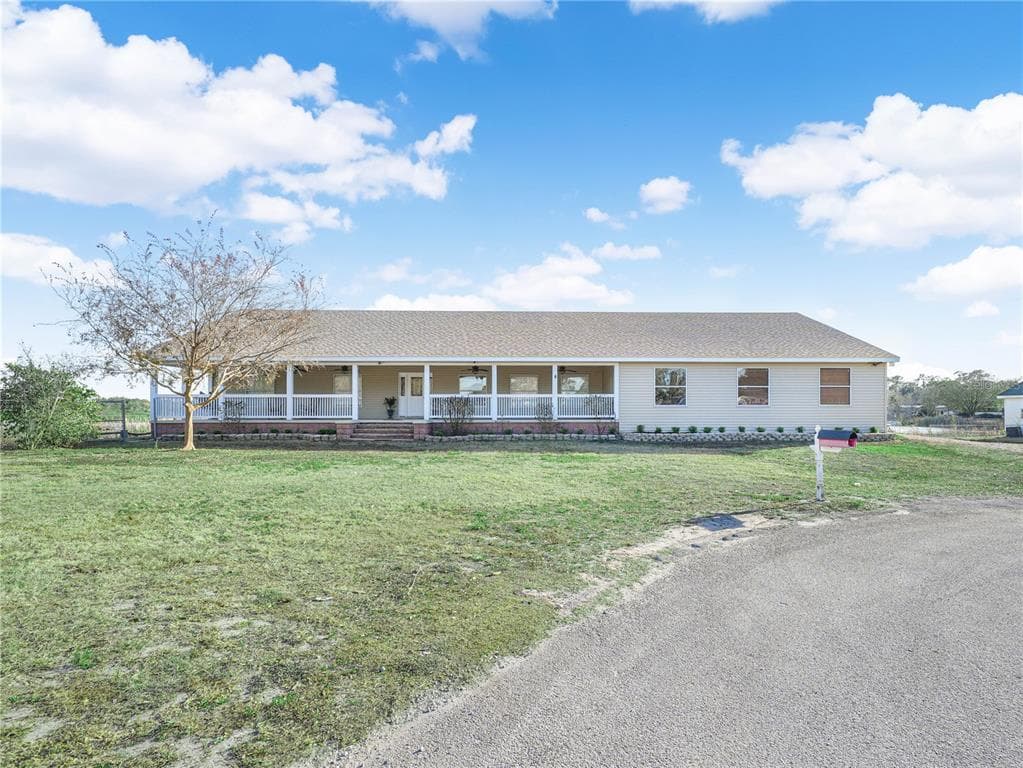 124 PANGOLA DRIVE, WINTER HAVEN, FL 33880