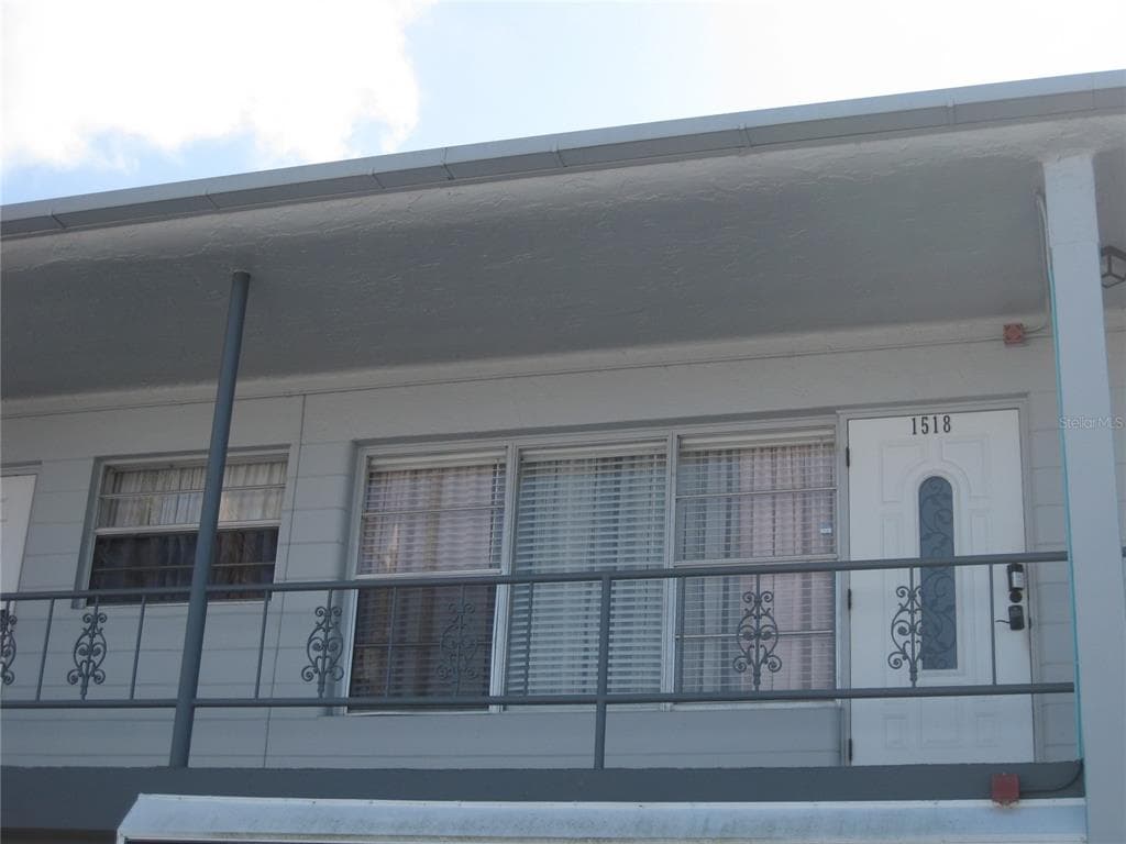 5860 43RD TERRACE N # 1518, KENNETH CITY, FL 33709