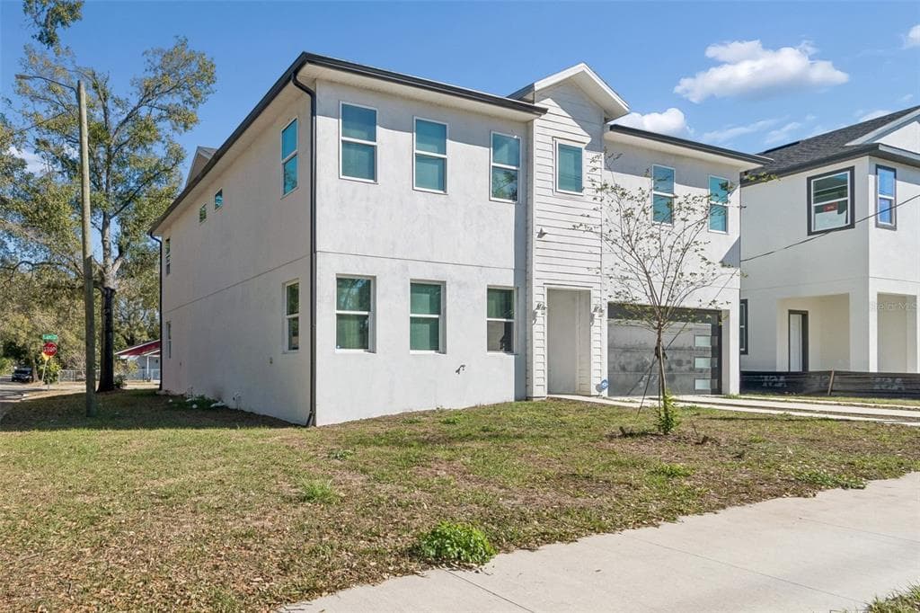 2801 E 19TH AVENUE, TAMPA, FL 33605