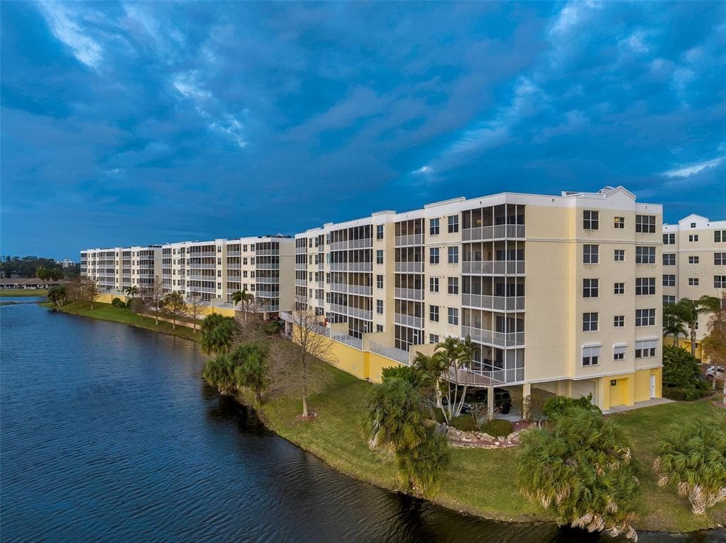 1200 COUNTRY CLUB DRIVE # 1404, LARGO, FL 33771