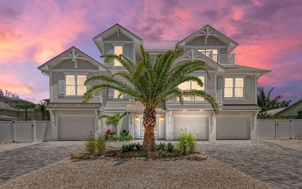 215 83RD STREET, HOLMES BEACH, FL 34217