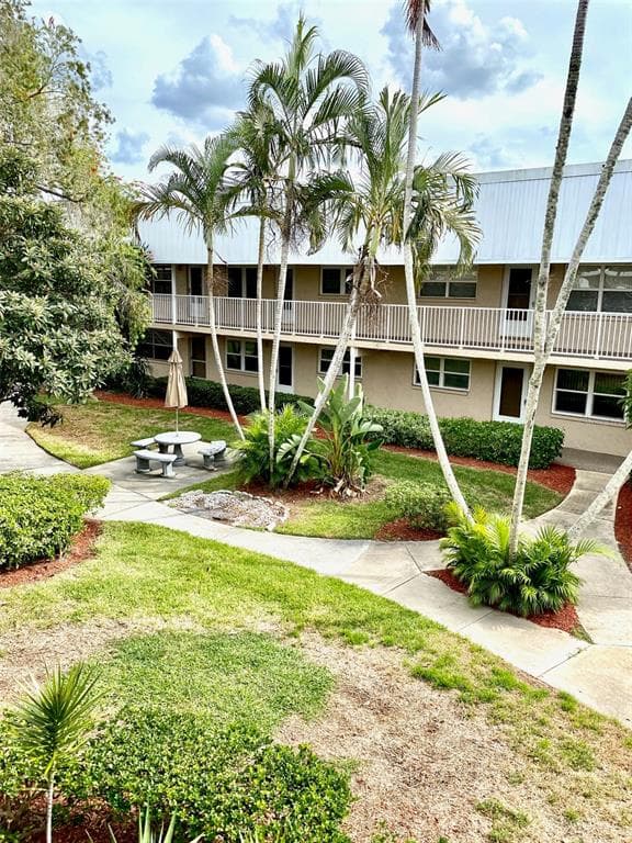 10032 65TH AVENUE N # 17, ST PETERSBURG, FL 33708