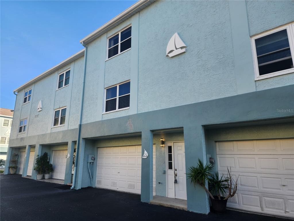 1101 PINELLAS BAYWAY S # 303, TIERRA VERDE, FL 33715