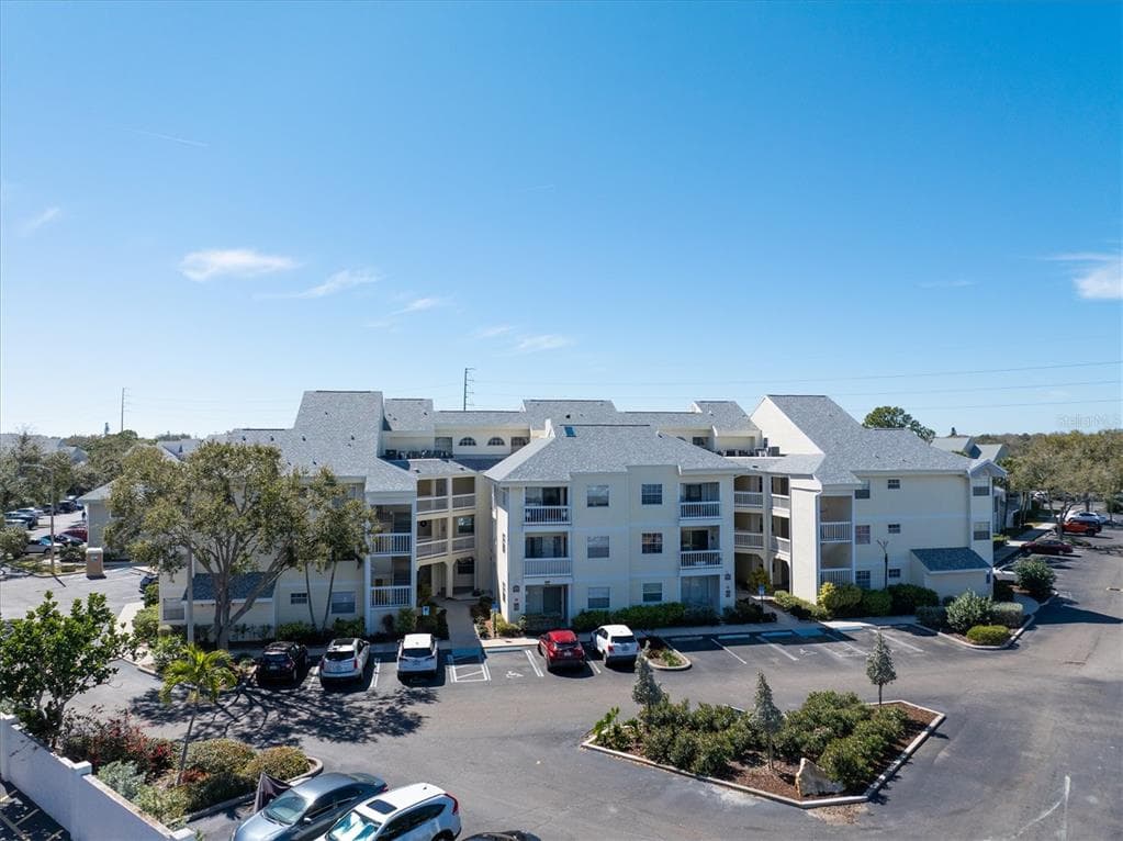 6931 STONES THROW CIRCLE N # 5302, ST PETERSBURG, FL 33710