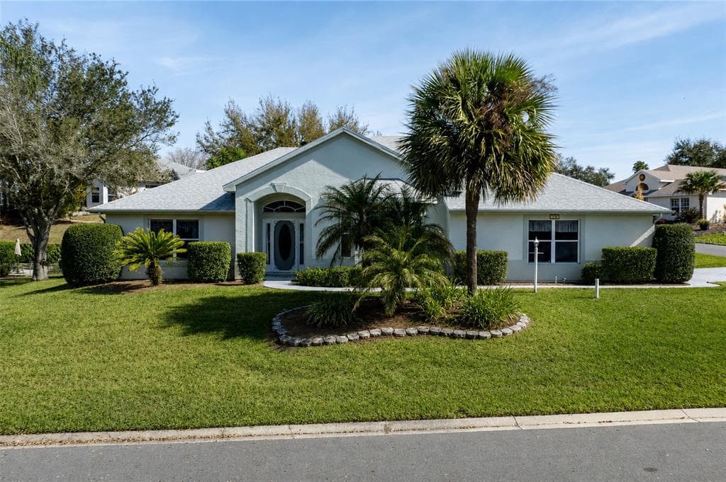 5732 FREEPORT DRIVE, TAVARES, FL 32778