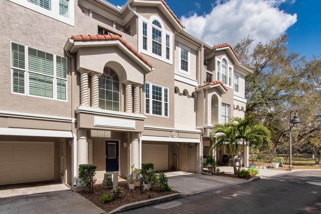 1430 MANATEE CIRCLE, TARPON SPRINGS, FL 34689