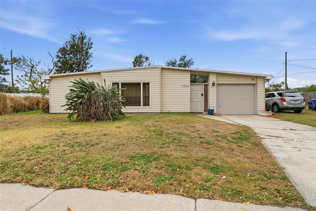 1709 CARNEGIE CIRCLE, TAMPA, FL 33619
