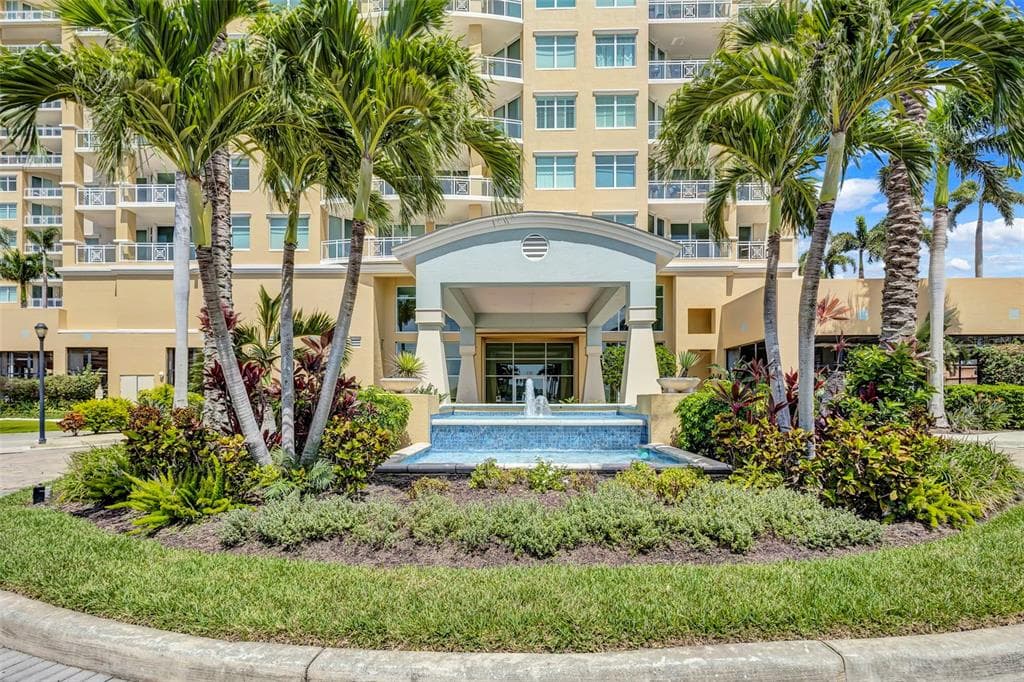 130 RIVIERA DUNES WAY # 506, PALMETTO, FL 34221