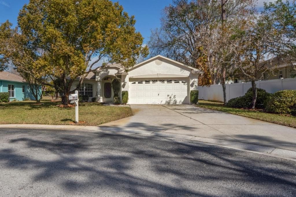 11829 IVYWOOD PLACE, NEW PORT RICHEY, FL 34654