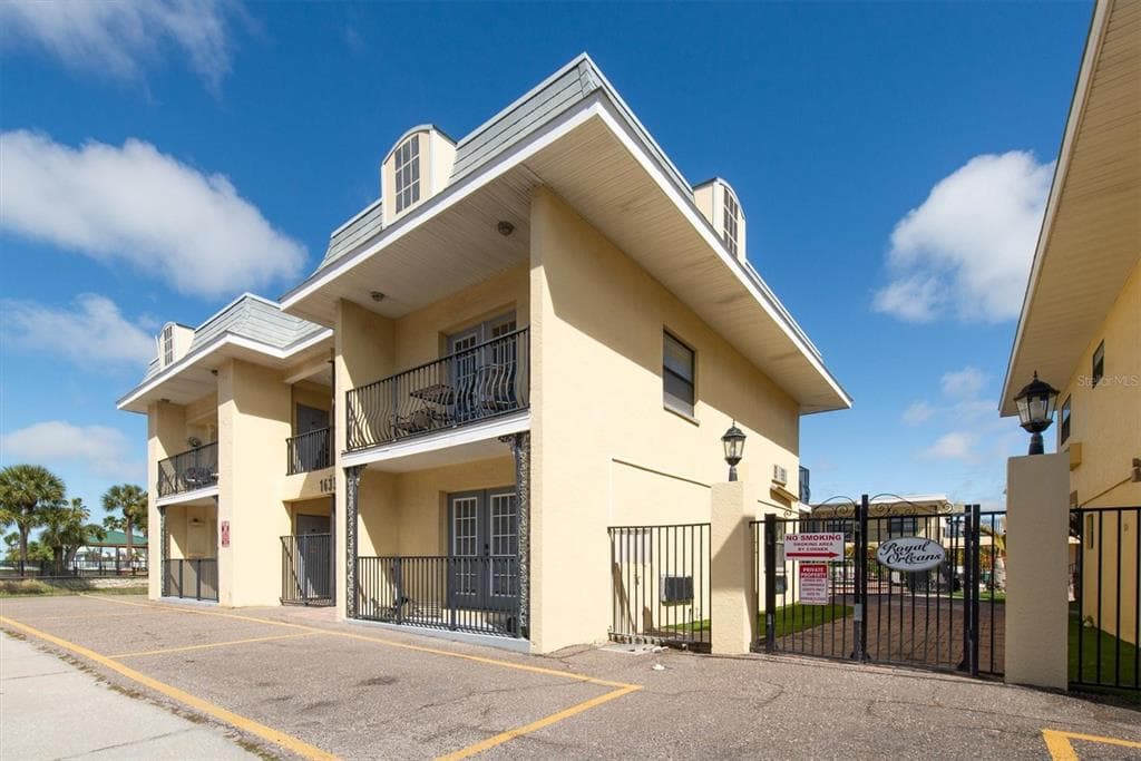 16333 GULF BOULEVARD # 201, REDINGTON BEACH, FL 33708