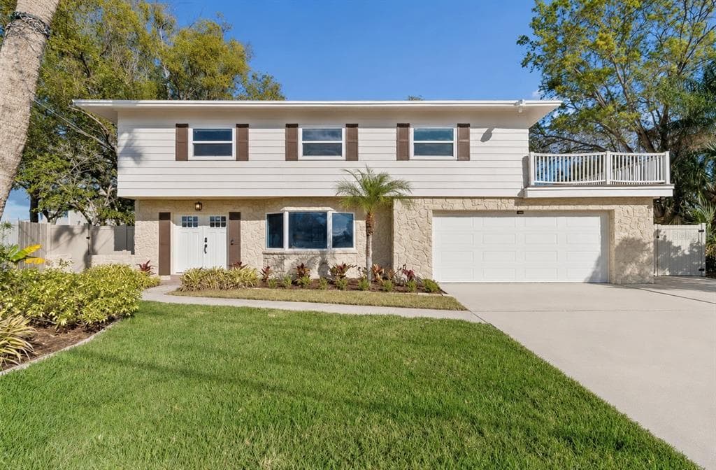 8402 BOXWOOD DRIVE, TAMPA, FL 33615