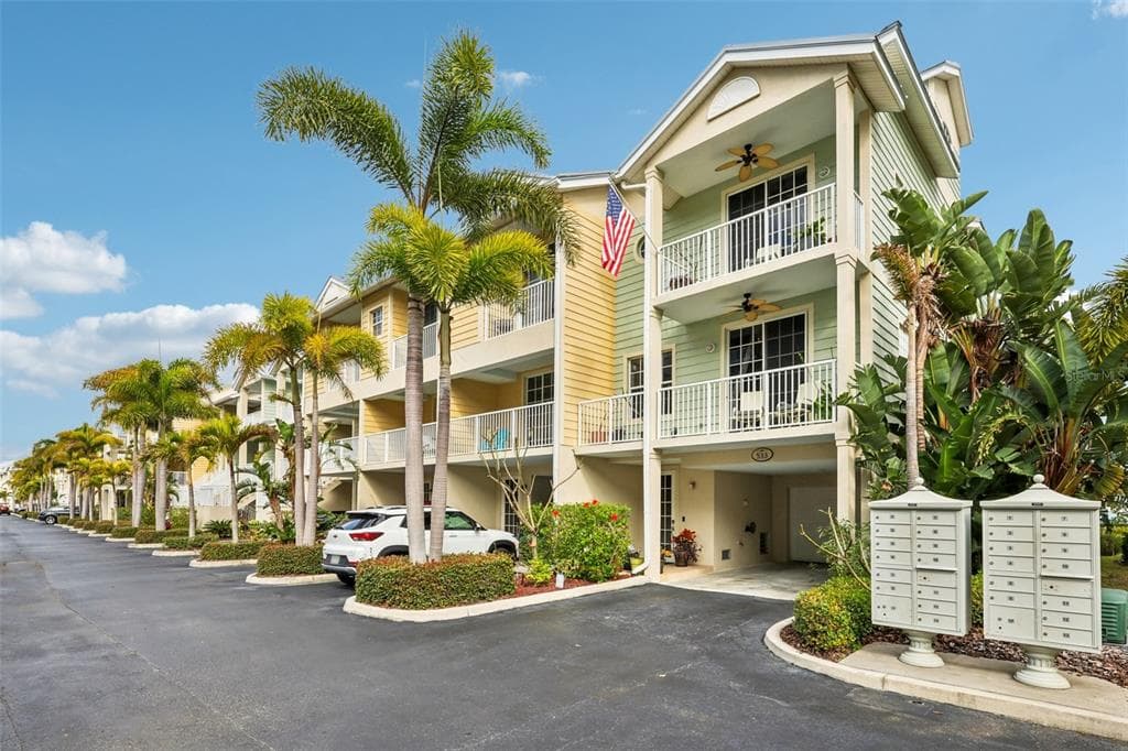 533 BAHIA BEACH BOULEVARD, RUSKIN, FL 33570