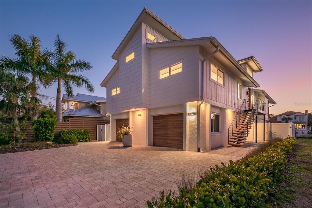 4938 COMMONWEALTH DRIVE, SARASOTA, FL 34242