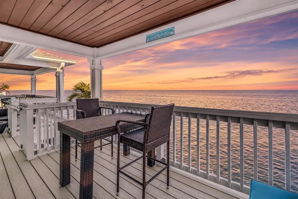 5102 COQUINA KEY DRIVE SE # D, ST PETERSBURG, FL 33705