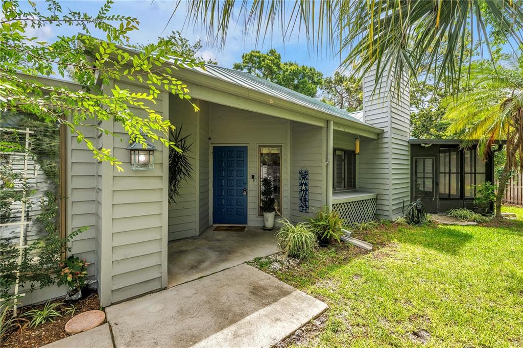 10495 LONGWOOD DRIVE, SEMINOLE, FL 33777