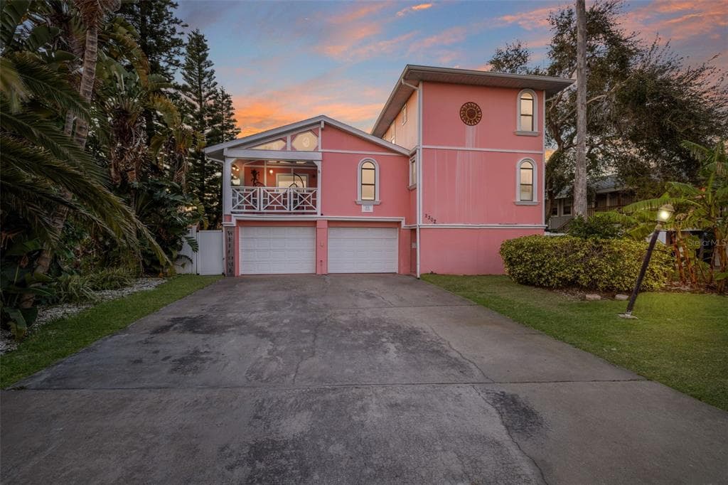 2302 BAY BOULEVARD, INDIAN ROCKS BEACH, FL 33785