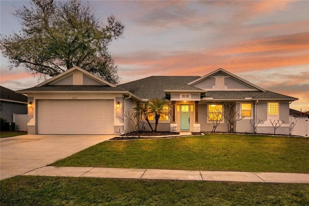 36452 GRAND ISLAND OAKS CIRCLE, GRAND ISLAND, FL 32735