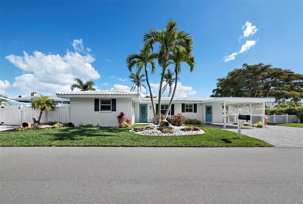 726 JUNGLE QUEEN WAY, LONGBOAT KEY, FL 34228
