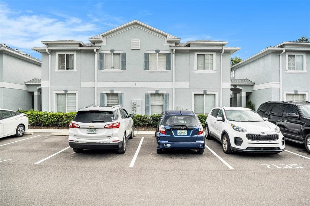 7135 WATERSIDE DRIVE, TAMPA, FL 33617