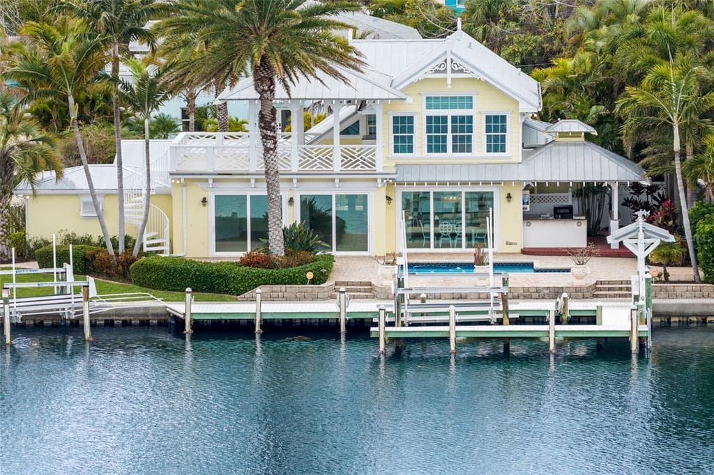 8321 MARINA DRIVE, HOLMES BEACH, FL 34217