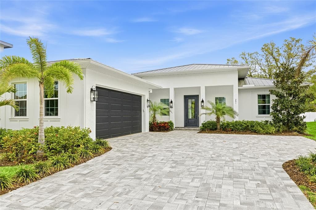 201 S SHADE AVENUE, SARASOTA, FL 34237