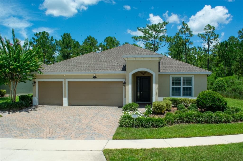 215 AVENHAM DRIVE, DELAND, FL 32724