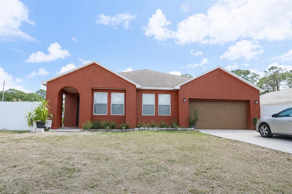 549 WHITE PLAINS AVENUE SW, PALM BAY, FL 32908