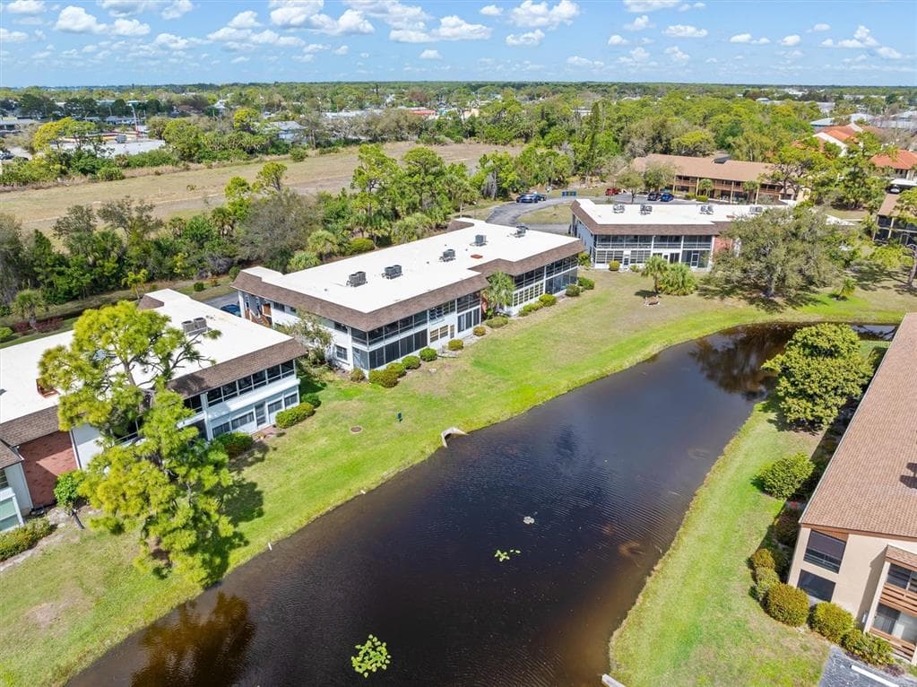 2 QUAILS RUN BOULEVARD # 8, ENGLEWOOD, FL 34223