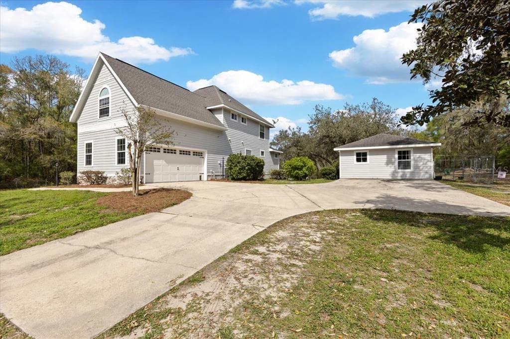 2600 SE 48TH AVENUE, TRENTON, FL 32693