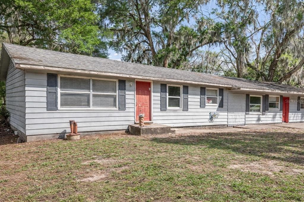 4849 GRAND AVENUE, DE LEON SPRINGS, FL 32130