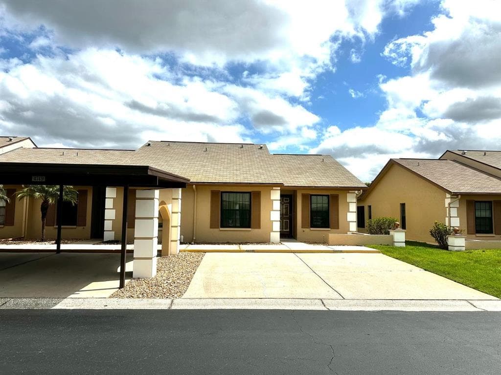 4749 SUNNY LOOP # 4749, HOLIDAY, FL 34690