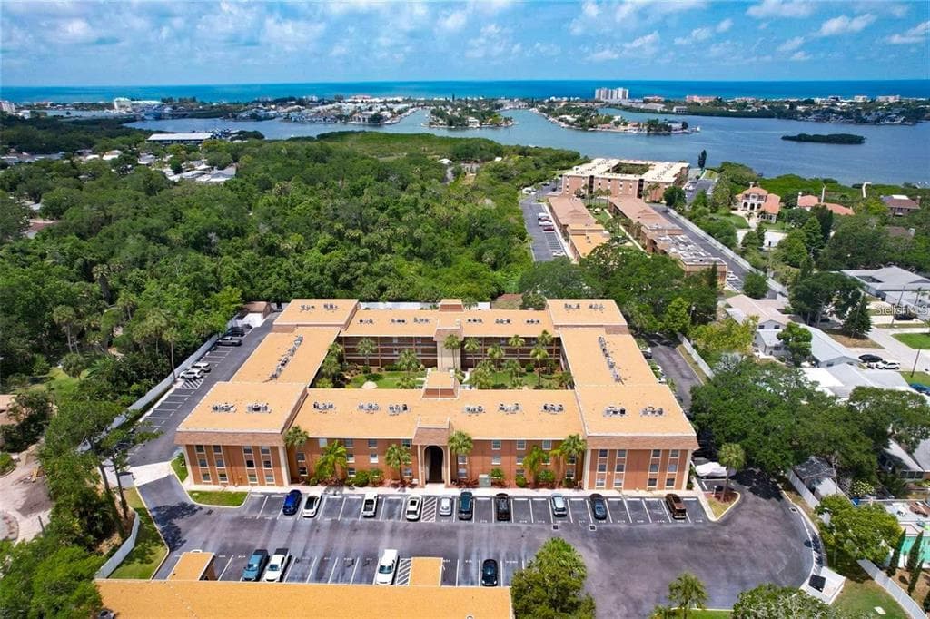 12760 INDIAN ROCKS ROAD # 555, LARGO, FL 33774