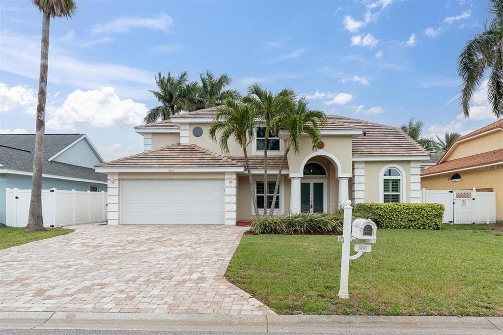 906 LANDMARK CIRCLE S, TIERRA VERDE, FL 33715