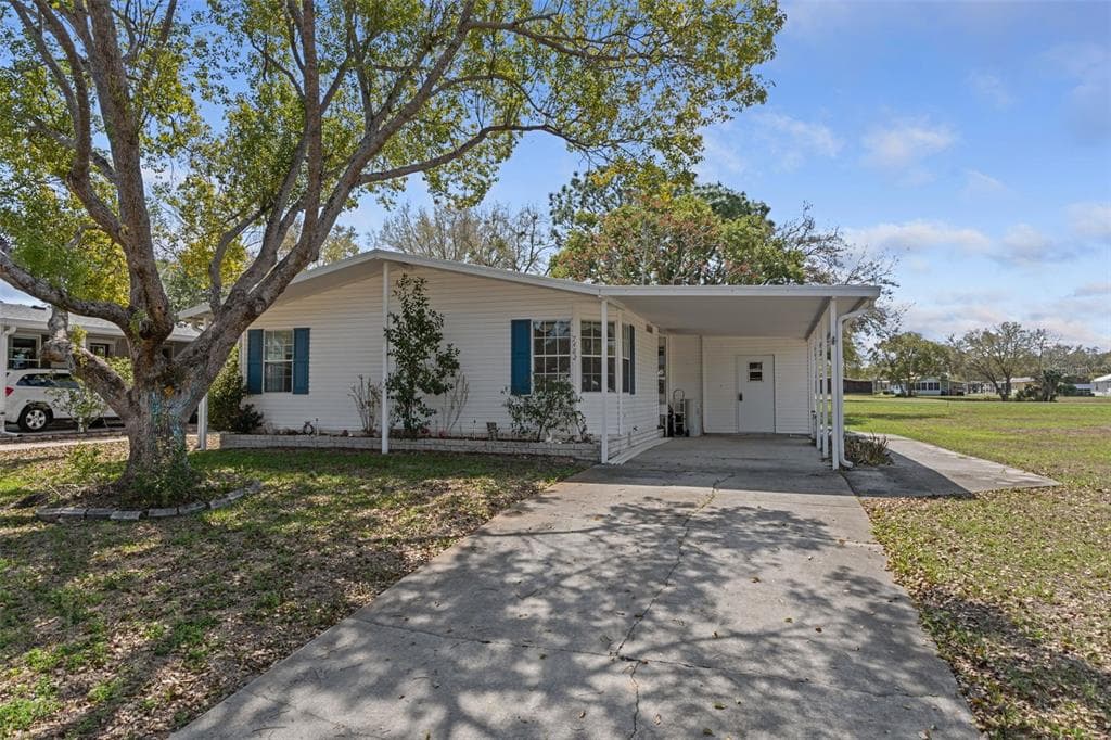 7482 DINSMORE STREET, BROOKSVILLE, FL 34613