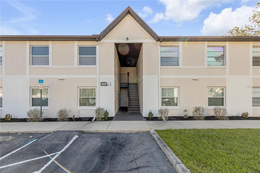 417 BANANA CAY DRIVE # J, SOUTH DAYTONA, FL 32119