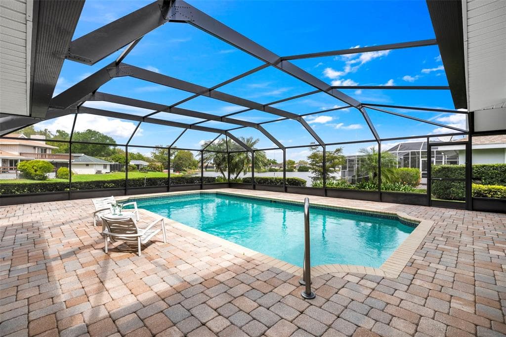 511 RIVIERA BAY DRIVE NE, ST PETERSBURG, FL 33702